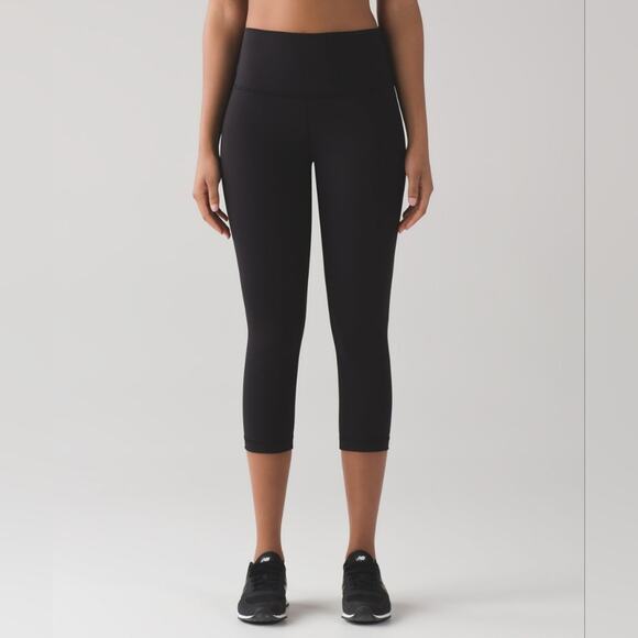 Lululemon Wunder Under Crop Hi-Rise Full-On Luxtreme 21" Black First Release 2 - Picture 2 of 8